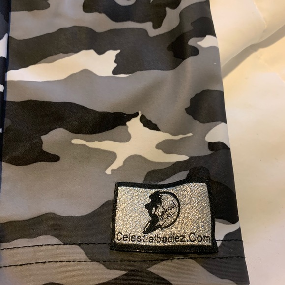 Ultimate Scrunch Butt Gym Leggings - Picture 3 of 5